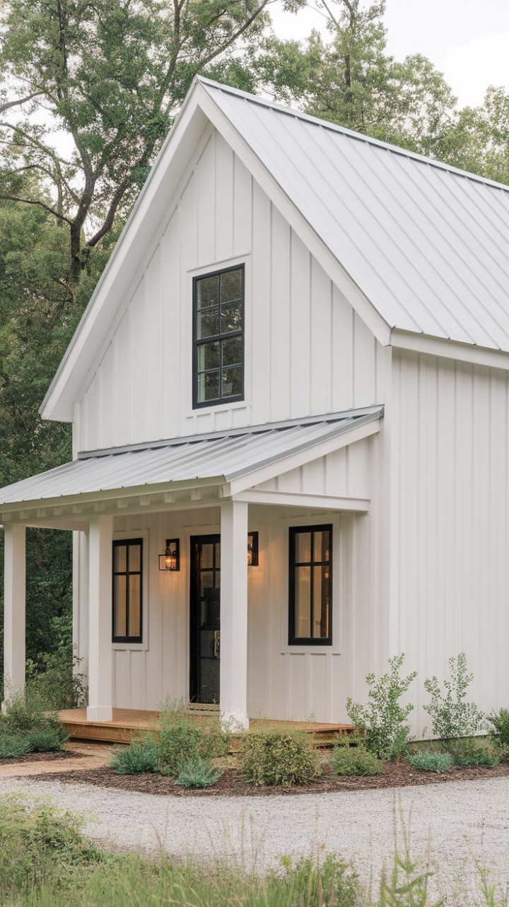 Charming Modern Farmhouse with Classic Elegance