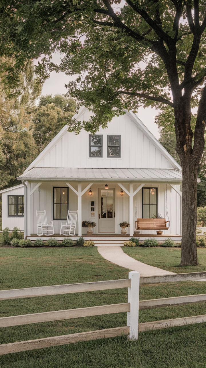 Country Elegance: White Exteriors and Lush Greens Define a Reimagined Farmhouse